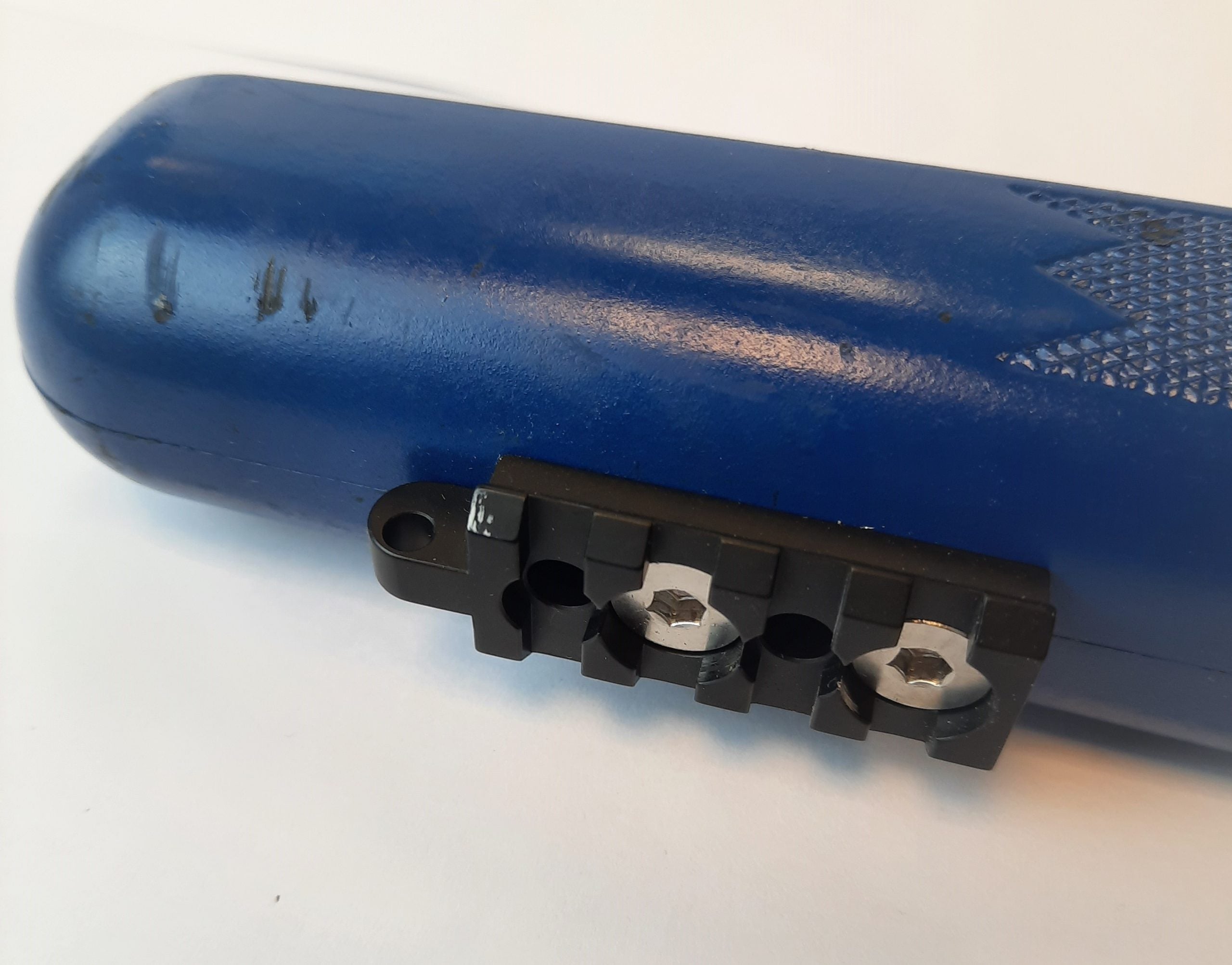 Micro sling point rail